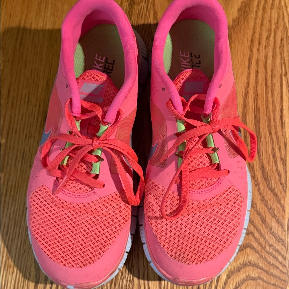 Nike neon runners
